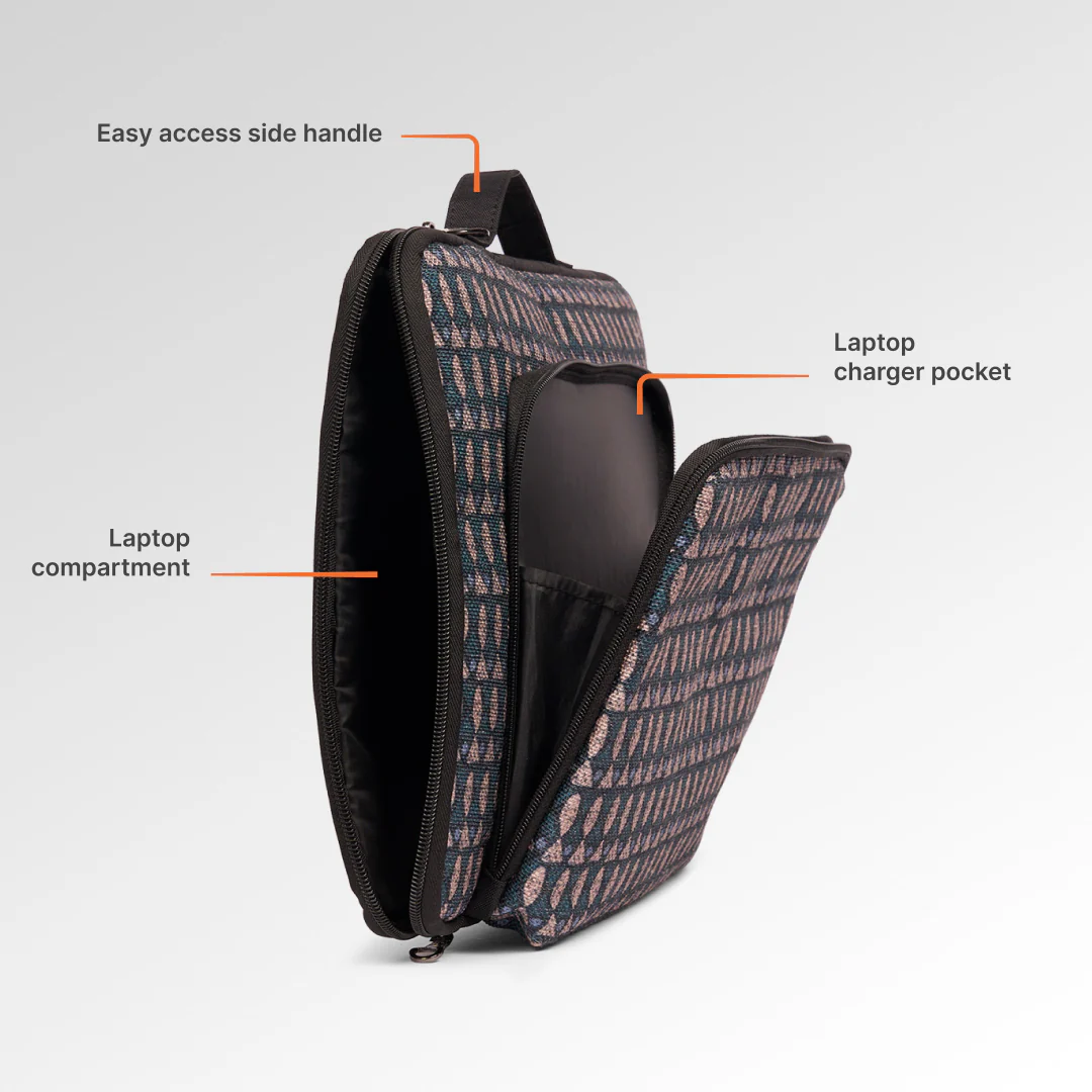 Gangtok Epoch Signature Laptop Sleeve - 16inch (Black) - Image 6