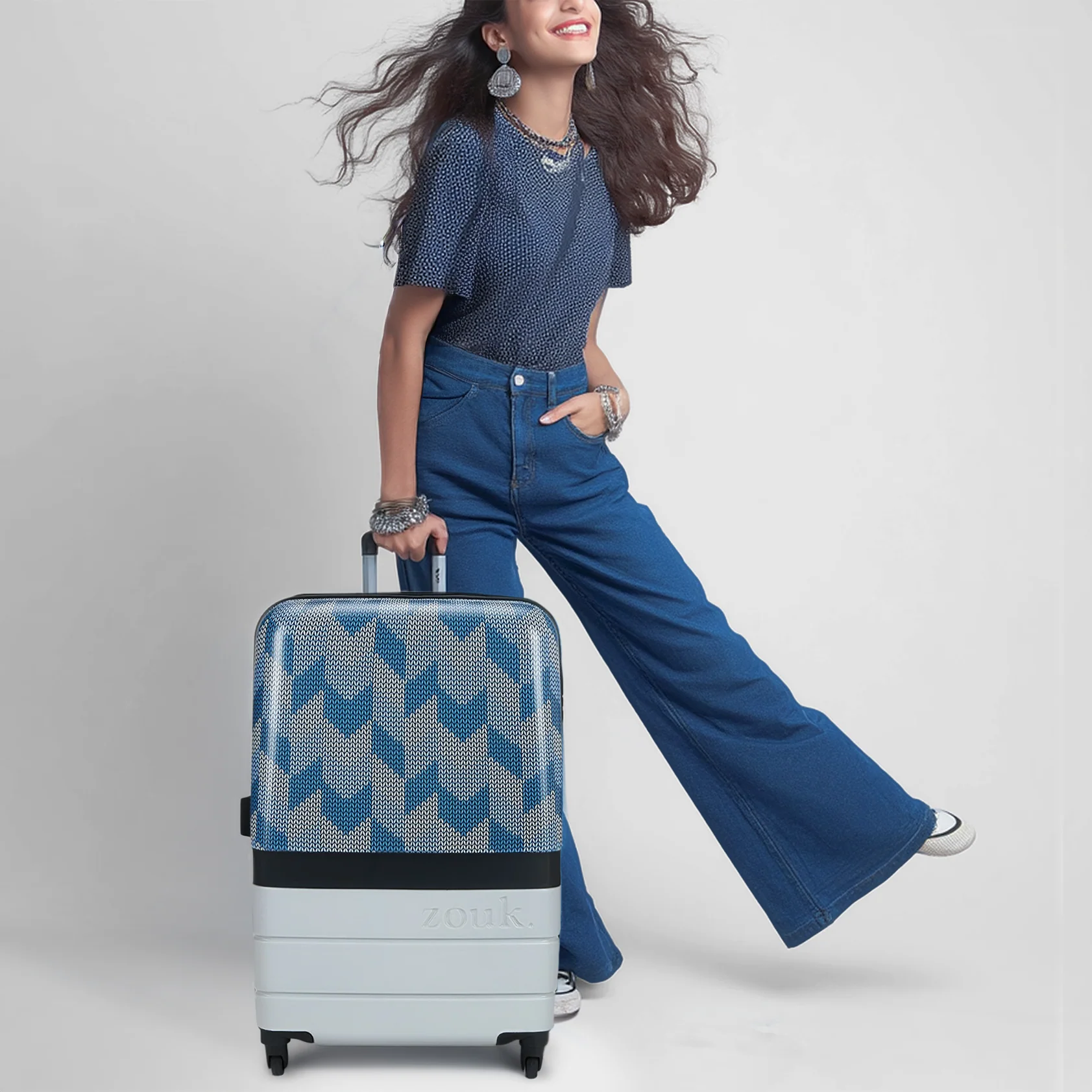 Himachal Chevron Grey Raahi Trolley Bag - Image 5
