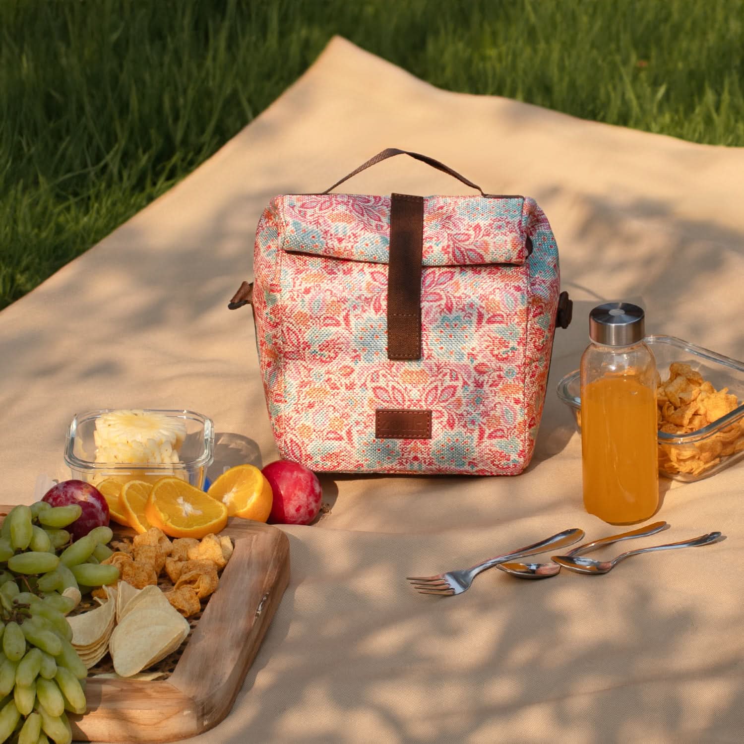 Mangalore Blossoms Roll Up Lunch Bag