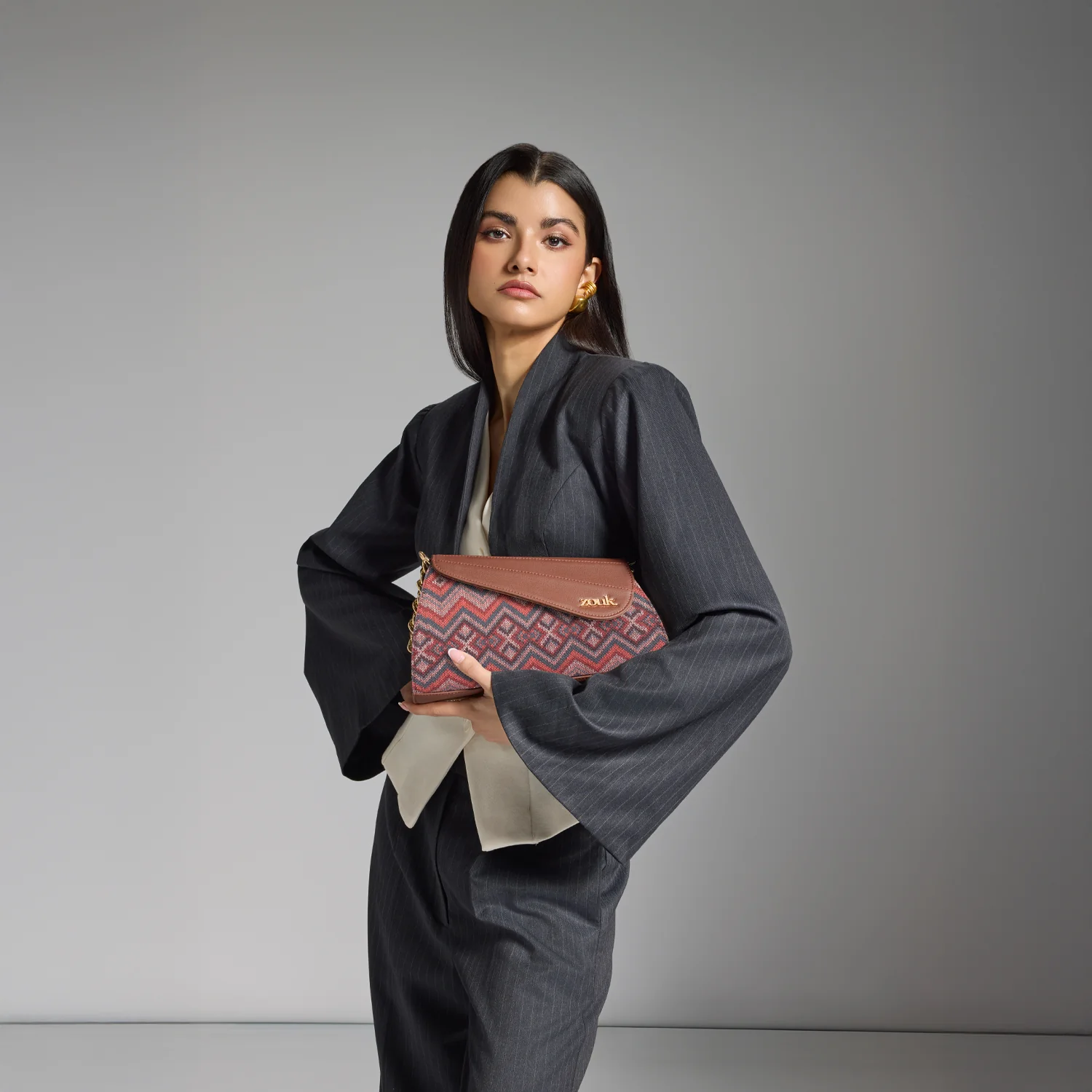 Rhea Kapoor Baguette - Gwalior Weaves