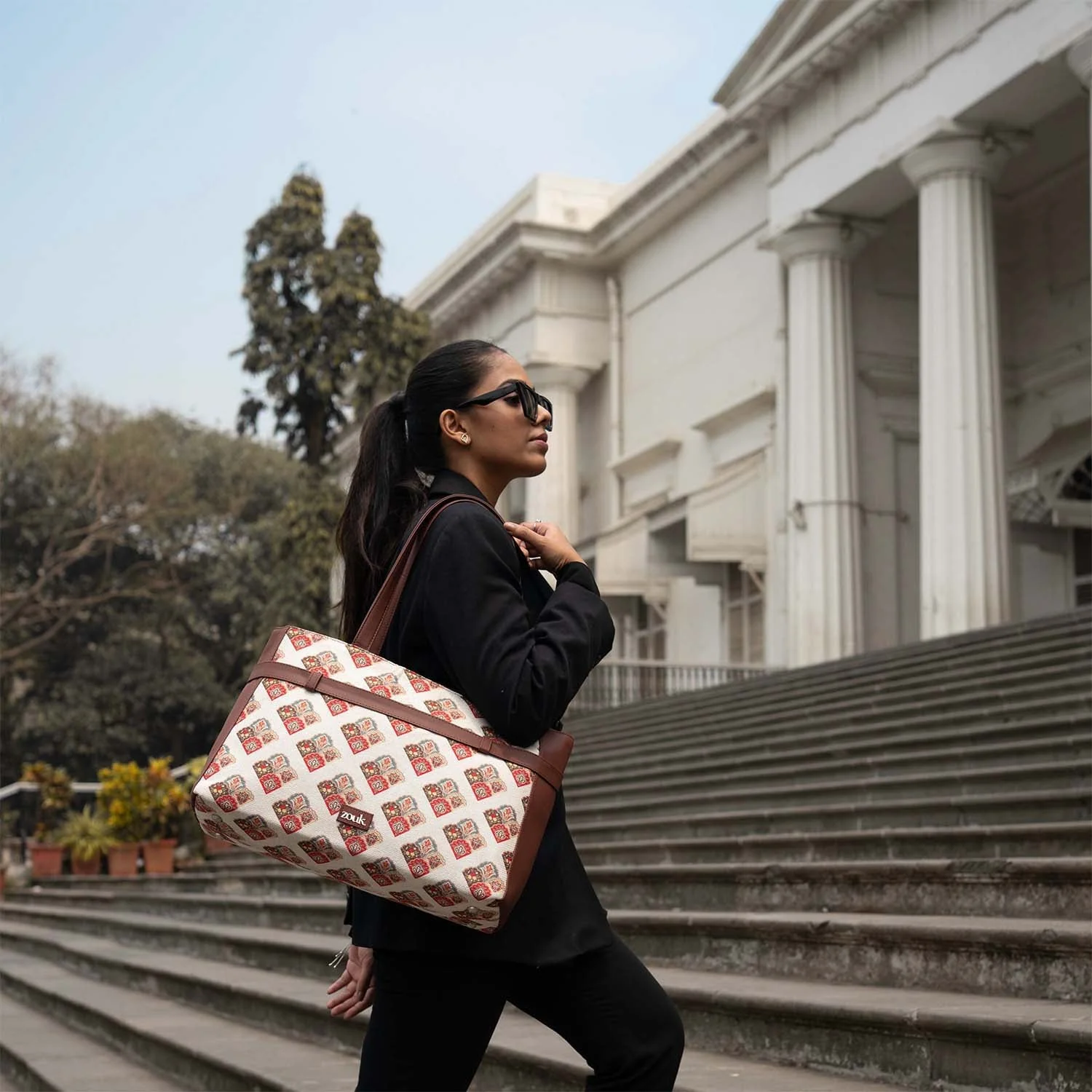 Seashell Motif White Statement Office Bag - Image 2