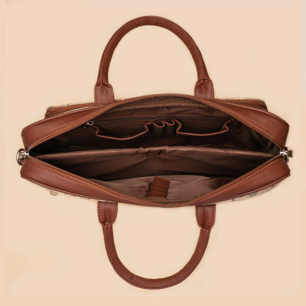 Space Chakra Laptop Bag - Image 5