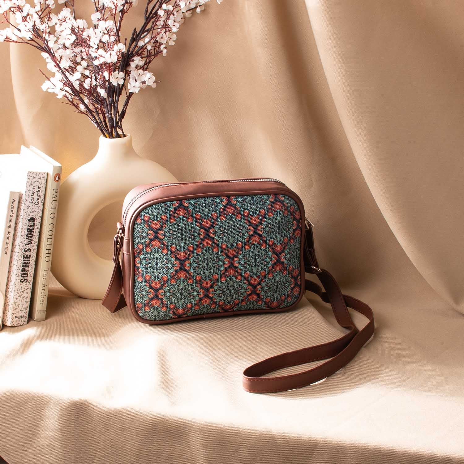 Gamthi Artisanal Gift Box - Image 2